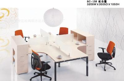 時尚簡約，高效協作 四人十字形辦公卡座與對座職員屏風的定制之道